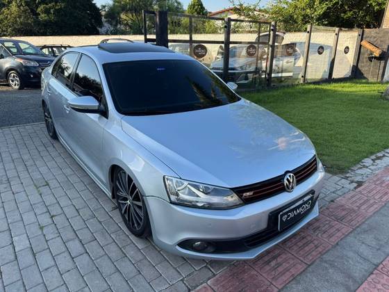 VOLKSWAGEN JETTA 2.0 COMFORTLINE FLEX 4P TIPTRONIC